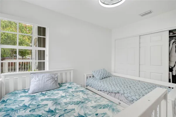 $3,900 | 11761 Northwest 12th Street, Pembroke Pines, FL 33026