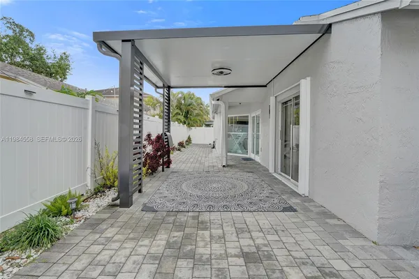 $3,900 | 11761 Northwest 12th Street, Pembroke Pines, FL 33026