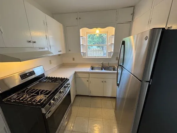$2,300 | 507 South D Street, Unit BUILDING 2, Lake Worth Beach, FL 33460