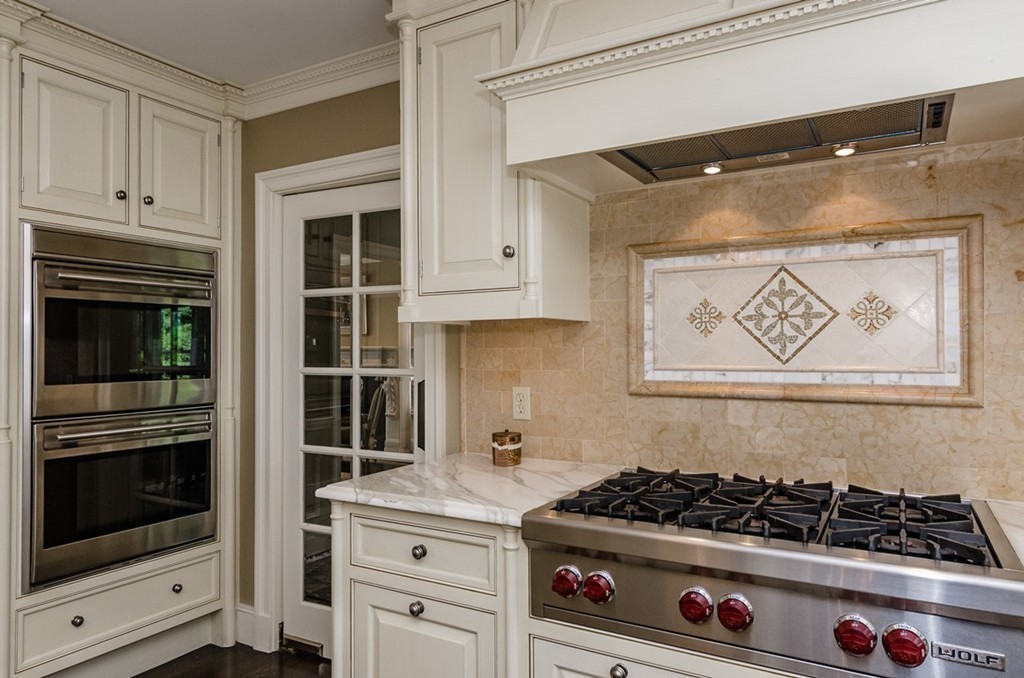 103 East Emerson Road Lexington, MA 02420 - Photo 6 of 29