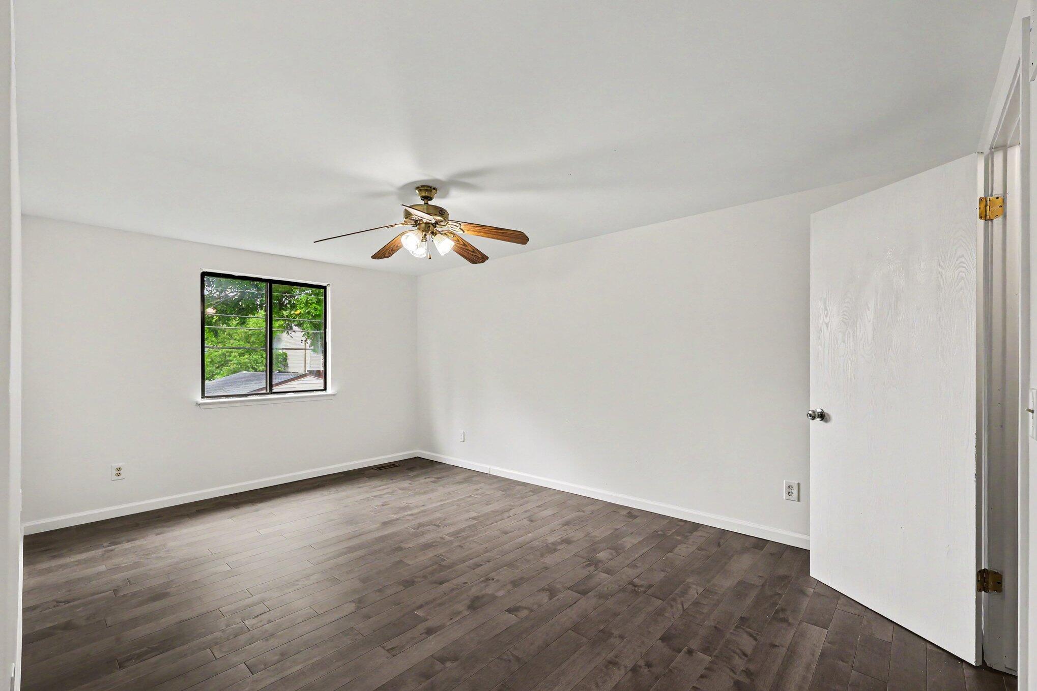 23227 Middlebelt Road Farmington, MI 48336 - Photo 16 of 32 018_file_1201