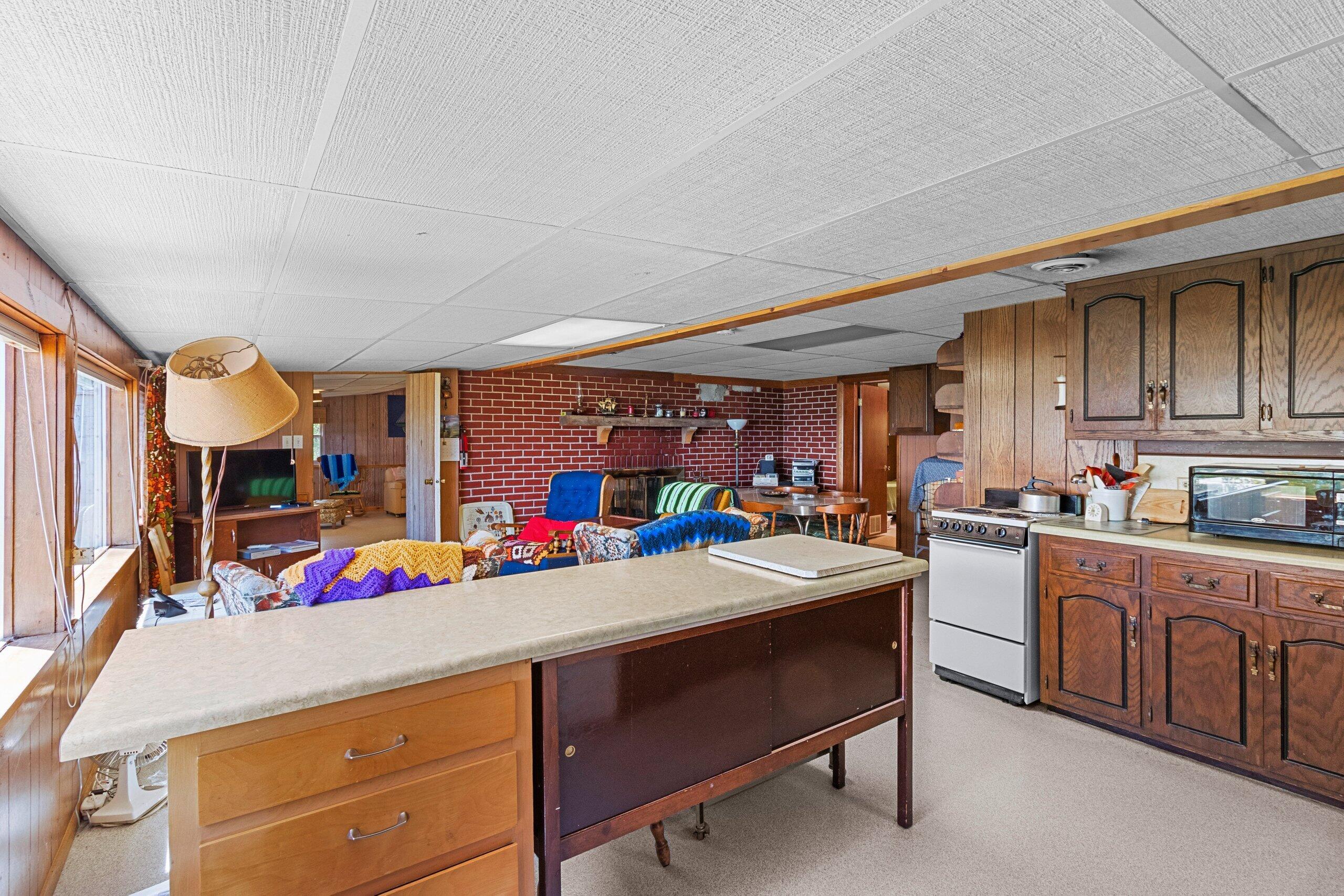 11009 Lake Drive Two Rivers, WI 54241 - Photo 42 of 55 043-11009LakeDrive-TwoRivers-WI-54241-SM