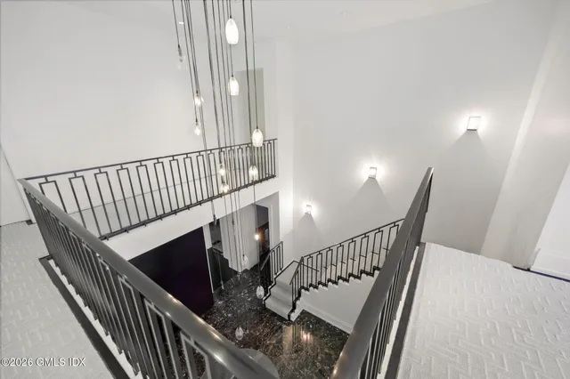 $8,995,000 | 8 Old Round Hill Lane, Greenwich, CT 06831