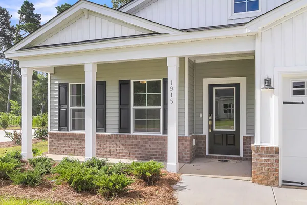 $289,000 | 1915 Deercreek Drive, Manning, SC 29102