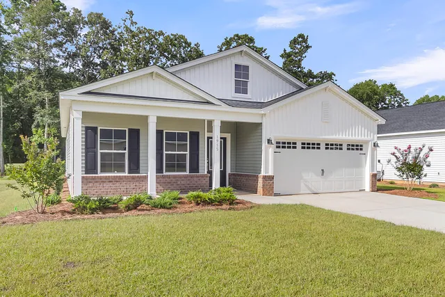 $290,000 | 1915 Deercreek Drive, Manning, SC 29102