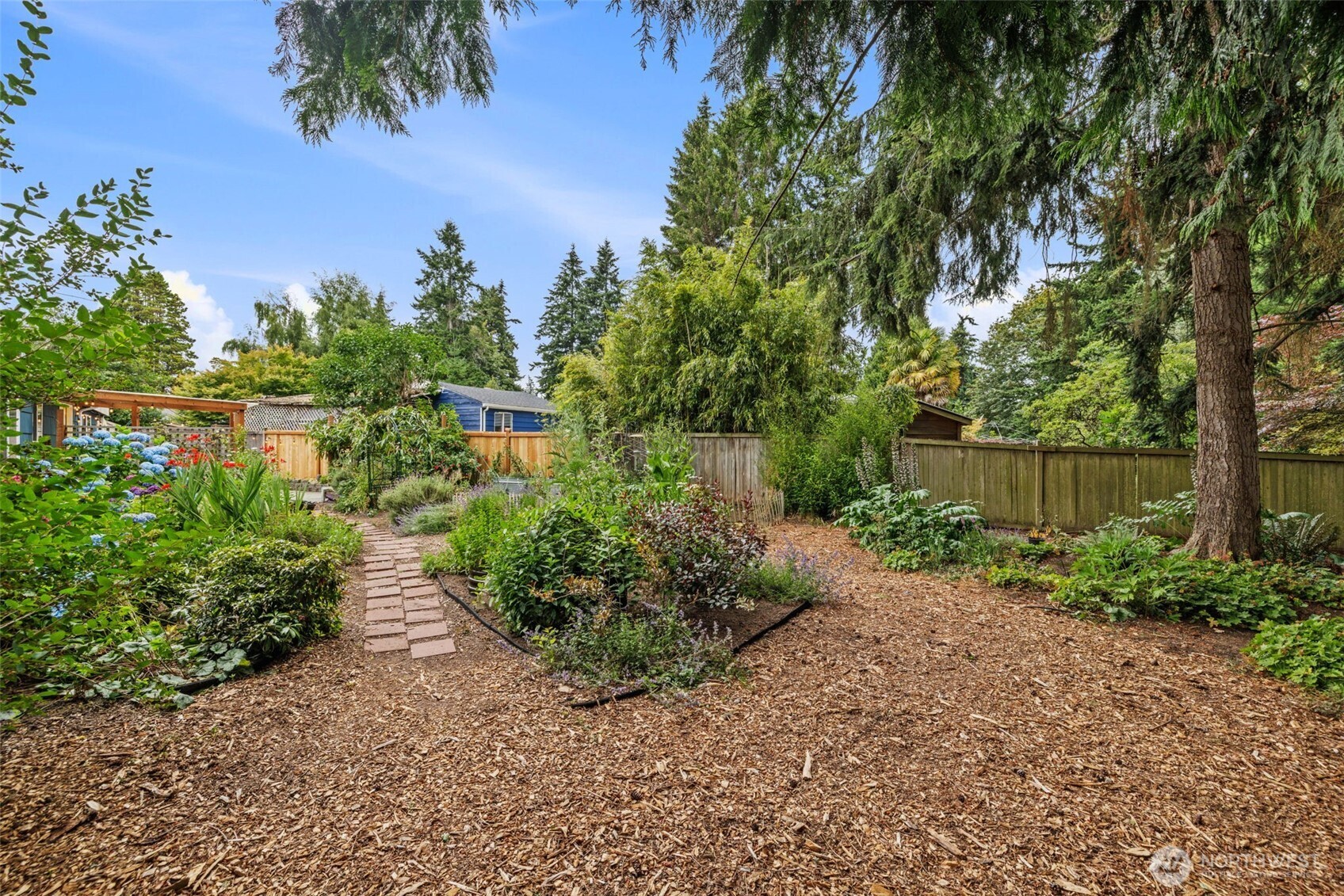 8315 198th Street Southwest Edmonds, WA 98026 - Photo 36 of 37