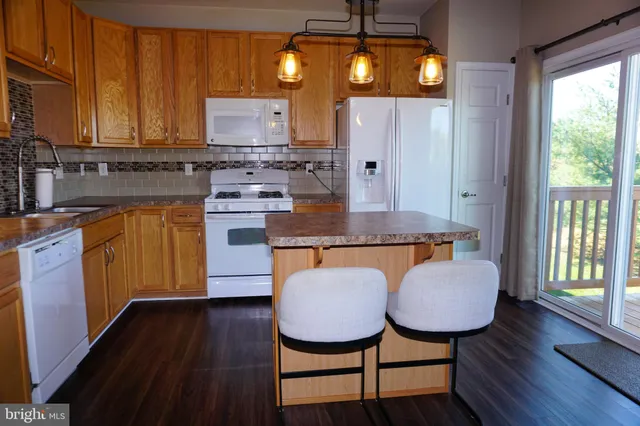 $325,000 | 505 Matisse Way, Williamstown, NJ 08094