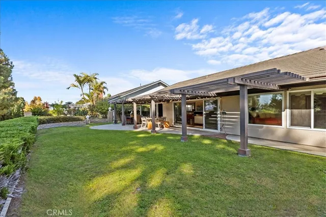 a view of a tennis court