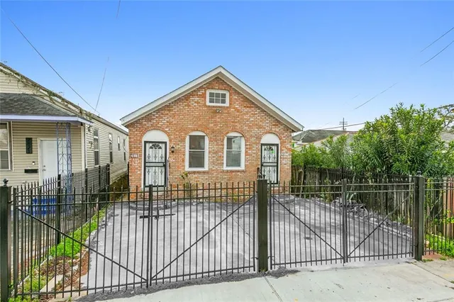 $1,250 | 2817-19 General Ogden Street, Unit 2819, New Orleans, LA 70118