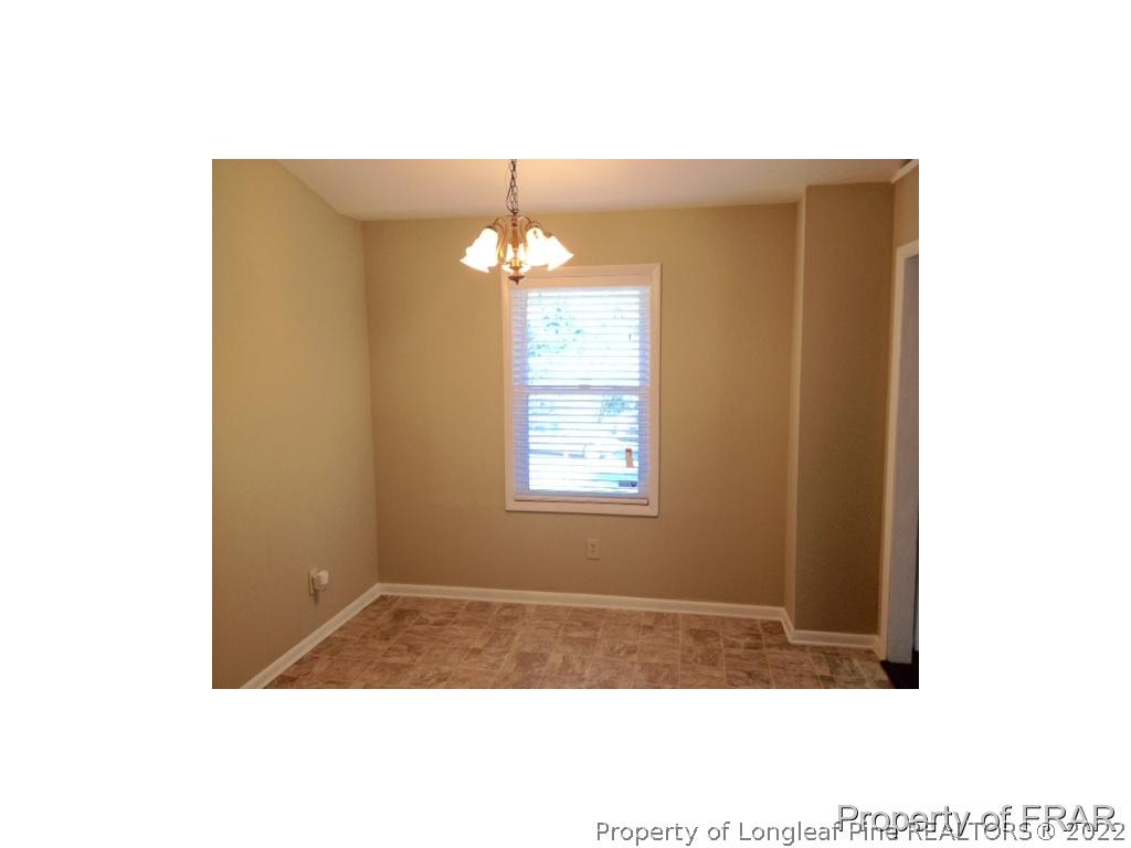 1786 Arrow Ridge Way Fayetteville, NC 28304 - Photo 9 of 17 a window in a room