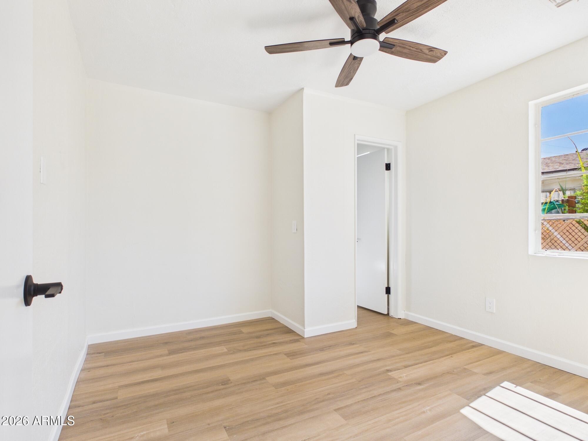 2759 West Lawrence Road Phoenix, AZ 85017 - Photo 2 of 26