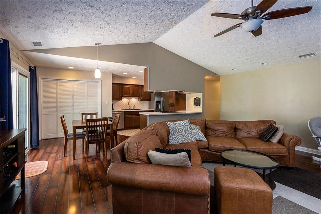 7346 5 Points Road Indianapolis, IN 46237 - Photo 3 of 20 Gallery Image 3