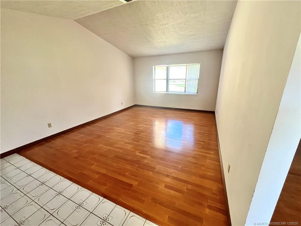 1025 Southeast 10th Street Stuart, FL 34996 - Photo 6 of 15