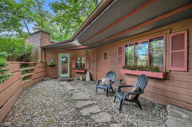 $599,900 | 6888 Ann Arbor Road, Jackson, MI 49201