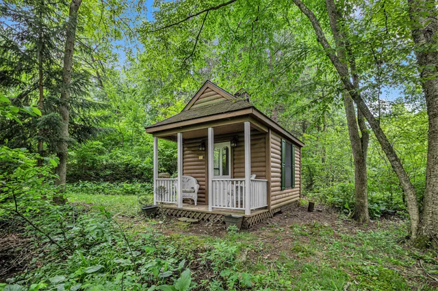 $599,900 | 6888 Ann Arbor Road, Jackson, MI 49201