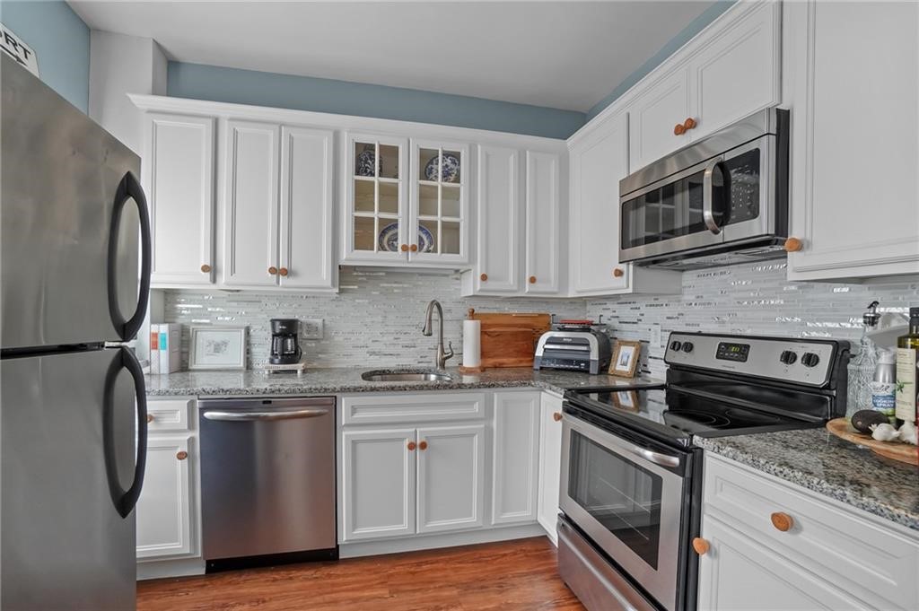 12 Catherine Street, Unit 3 Newport, RI 02840 - Photo 9 of 21