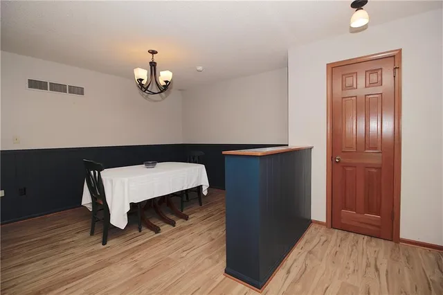 $279,000 | 405 North Ash Street, Garnett, KS 66032