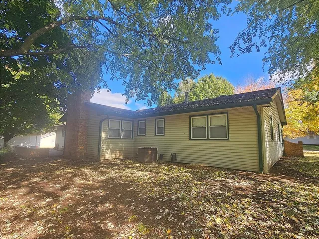 $279,000 | 405 North Ash Street, Garnett, KS 66032