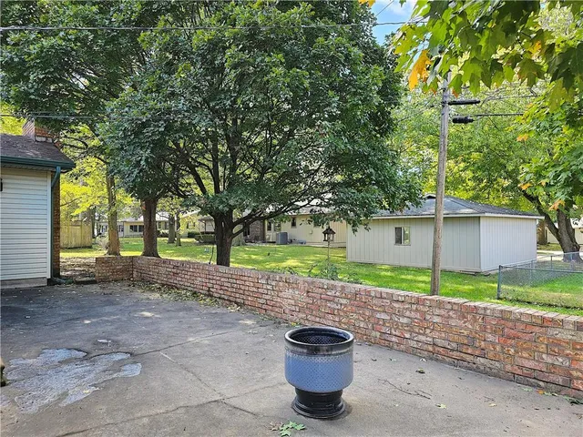 $279,000 | 405 North Ash Street, Garnett, KS 66032