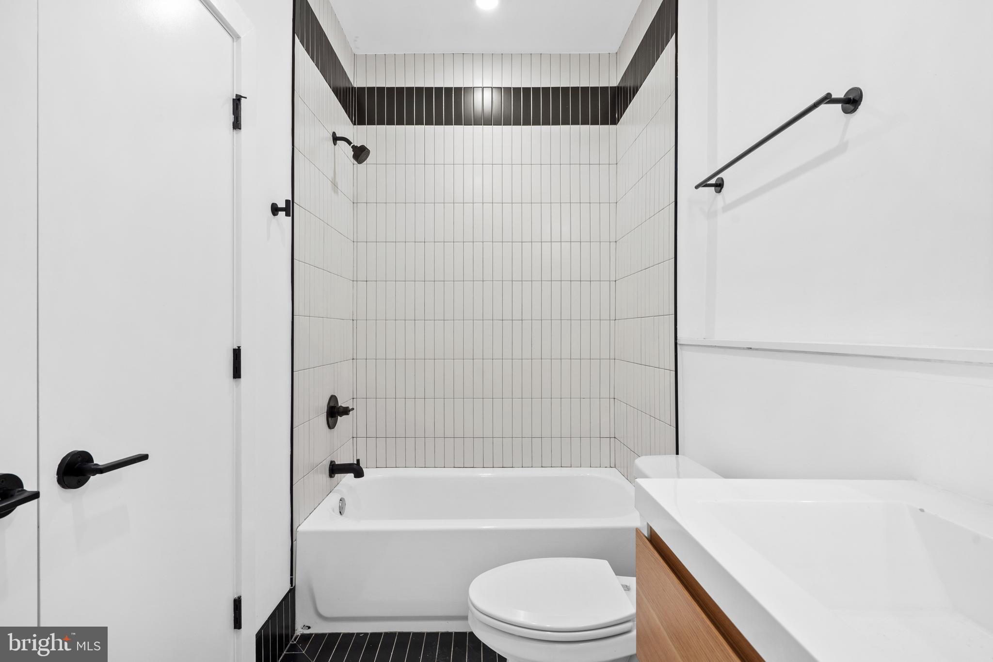 2525 Frankford Avenue, Unit 3F Philadelphia, PA 19125 - Photo 8 of 14