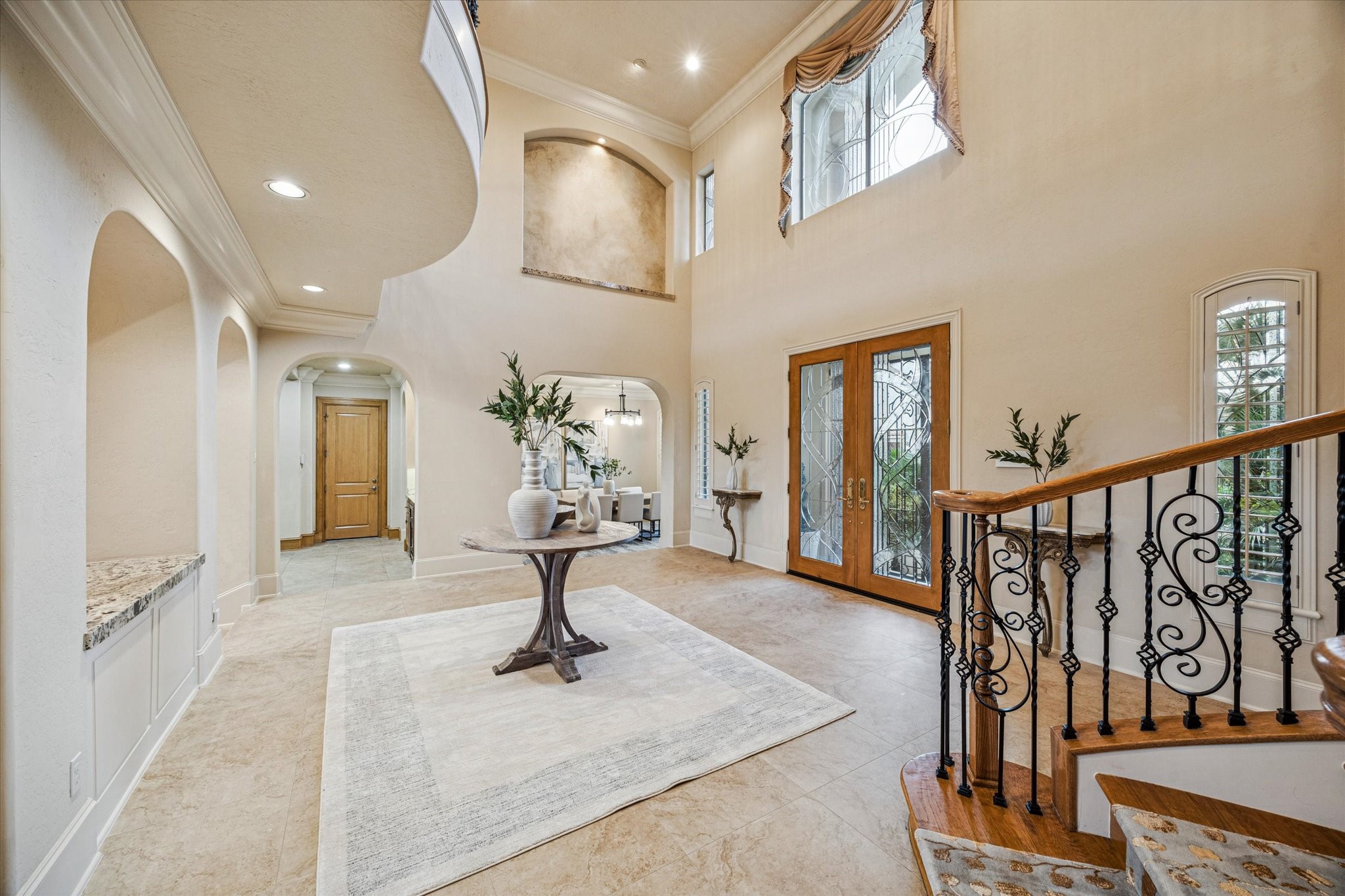 13907 Slate Creek Lane Houston, TX 77077 - Photo 6 of 29 a view of a livingroom with furniture and hardwood floor