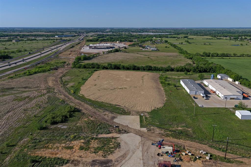 2824 Milam Road East Sanger, TX 76266 - Photo 3 of 27