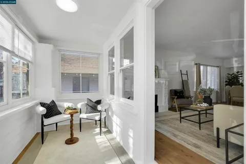 $699,999 | 2596 MacArthur Boulevard, Oakland, CA 94602