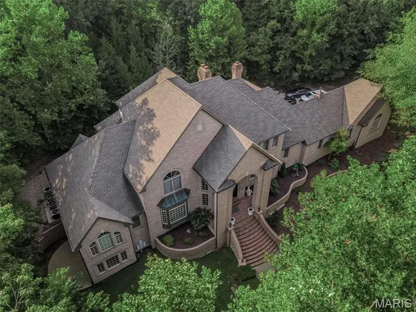 $1,680,000 | 5507 Elk Valley Estates Drive, St. Louis, MO 63128