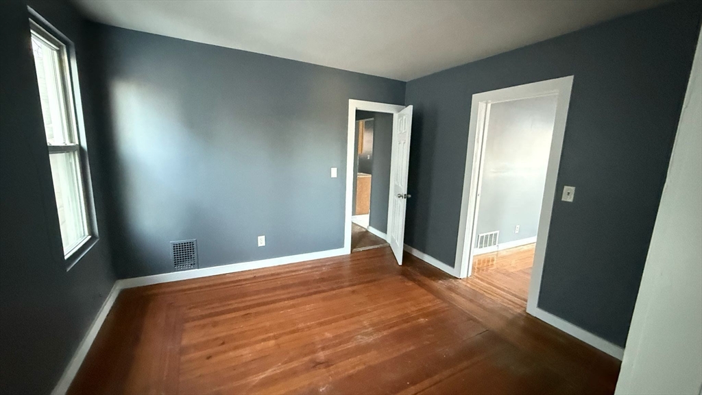 6-8 Pomona Street Springfield, MA 01108 - Photo 3 of 26