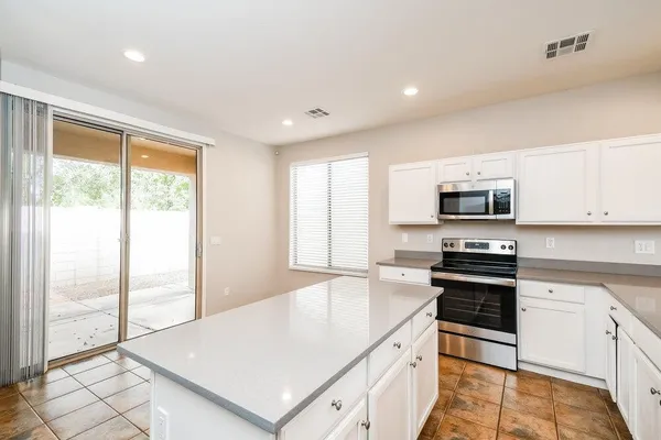 $2,205 | 7014 East Kiva Avenue, Mesa, AZ 85209