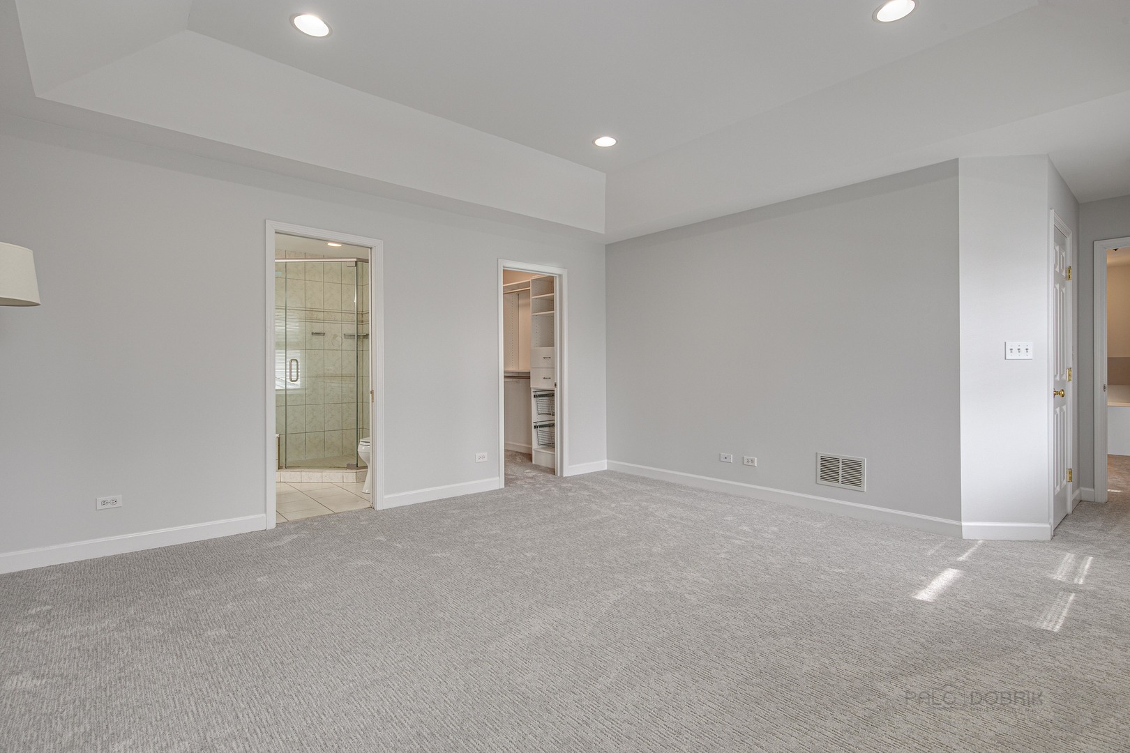 1216 Edgewood Road Lake Forest, IL 60045 - Photo 27 of 35 a view of an empty room with closet and bathroom