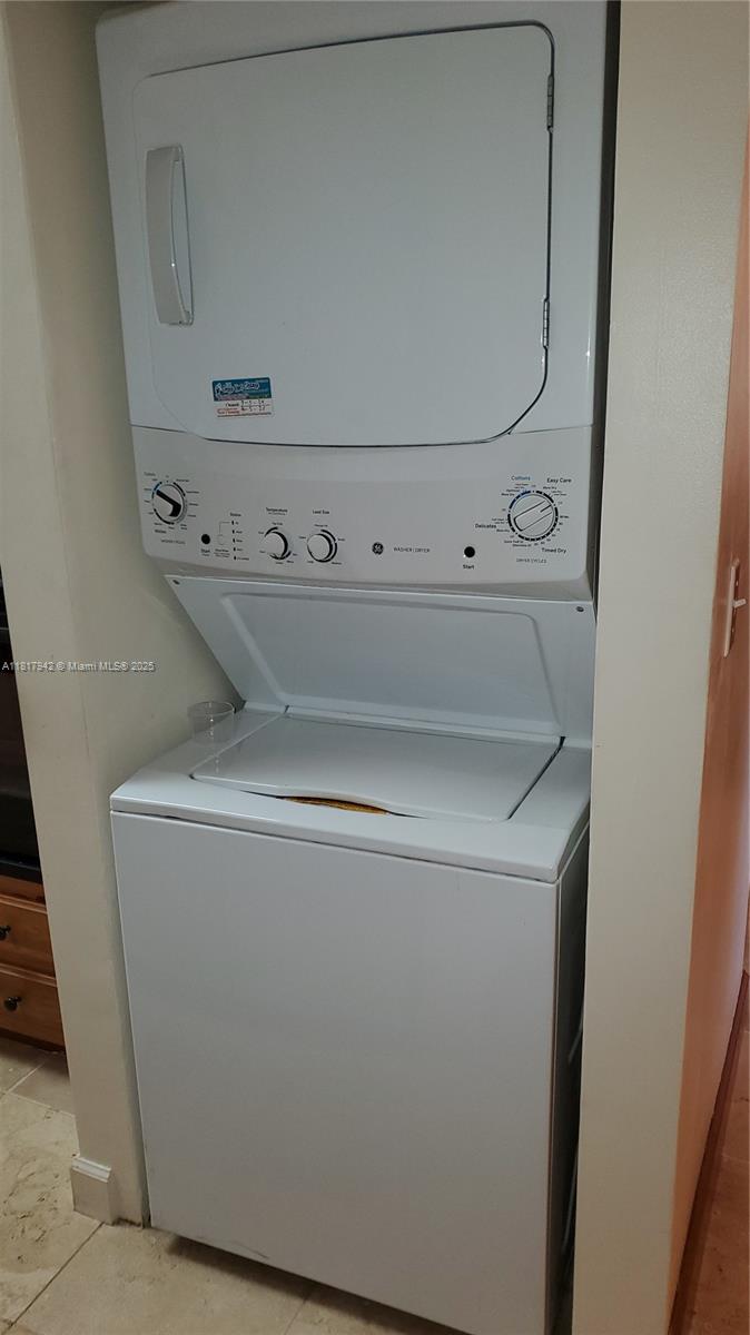 Parc Court Condominiums Plantation, FL 33324 - Photo 18 of 45 a close up view of washer and dryer