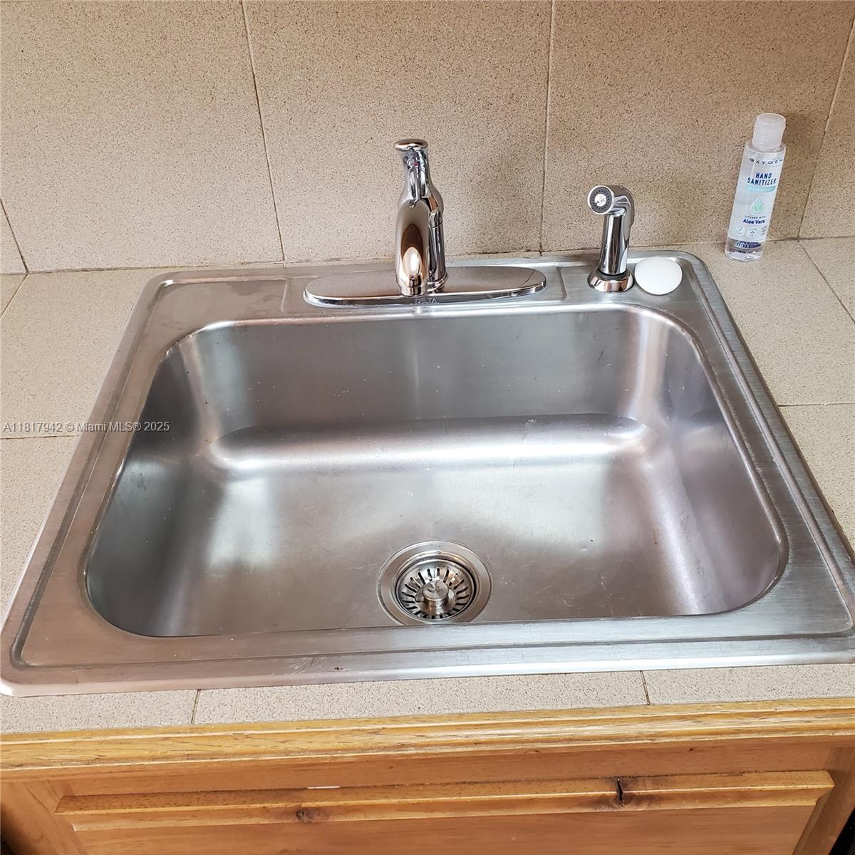 Parc Court Condominiums Plantation, FL 33324 - Photo 34 of 45 a close view of sink