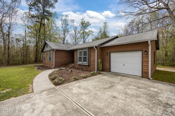 $395,000 | 110 Roland Court, Burgaw, NC 28425