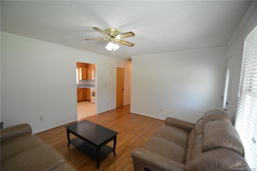 323 Pinkney Road Dallas, NC 28034 - Photo 13 of 36 Gallery Image 13