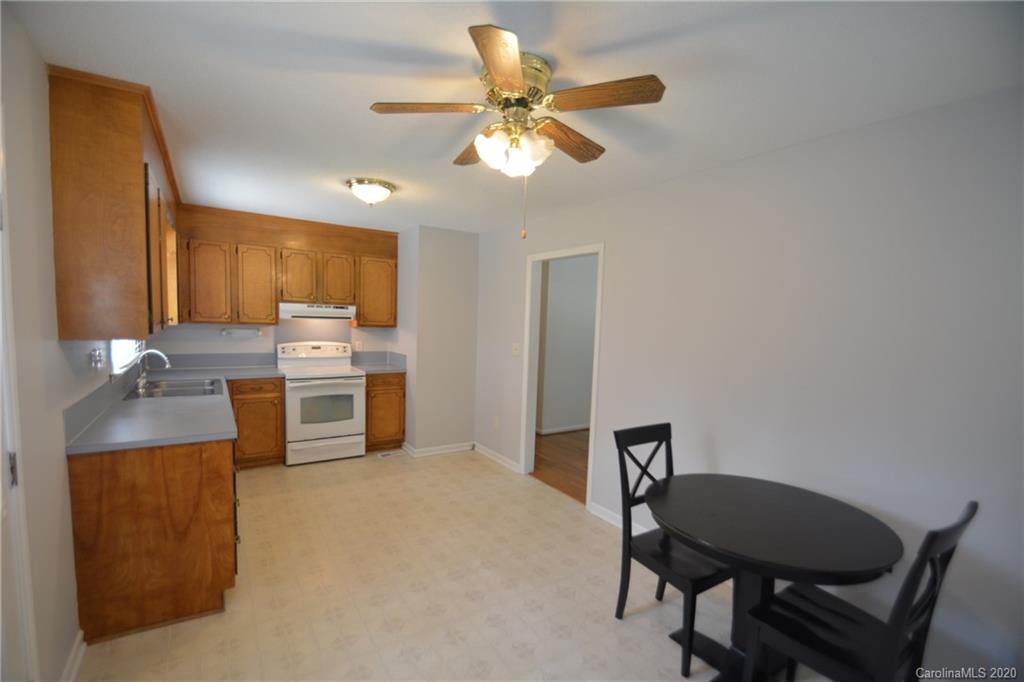323 Pinkney Road Dallas, NC 28034 - Photo 17 of 36 Gallery Image 17