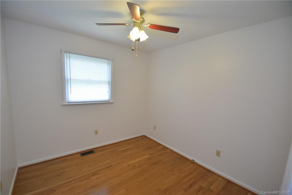 323 Pinkney Road Dallas, NC 28034 - Photo 20 of 36 Gallery Image 20