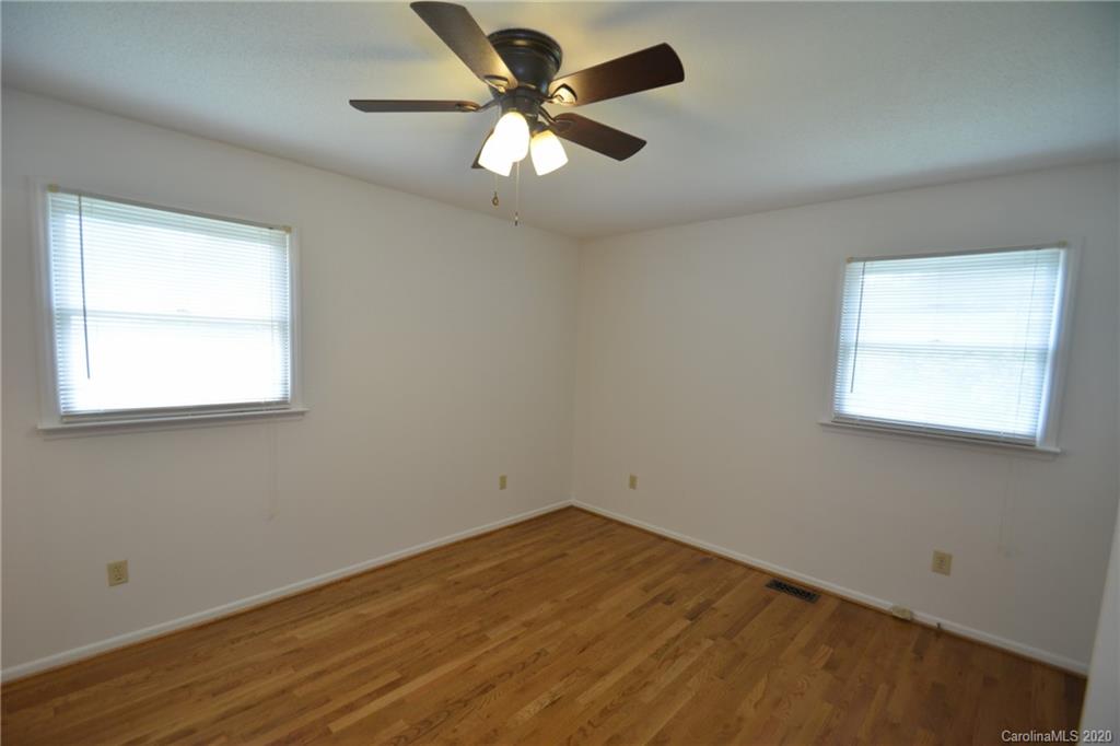 323 Pinkney Road Dallas, NC 28034 - Photo 27 of 36 Gallery Image 27