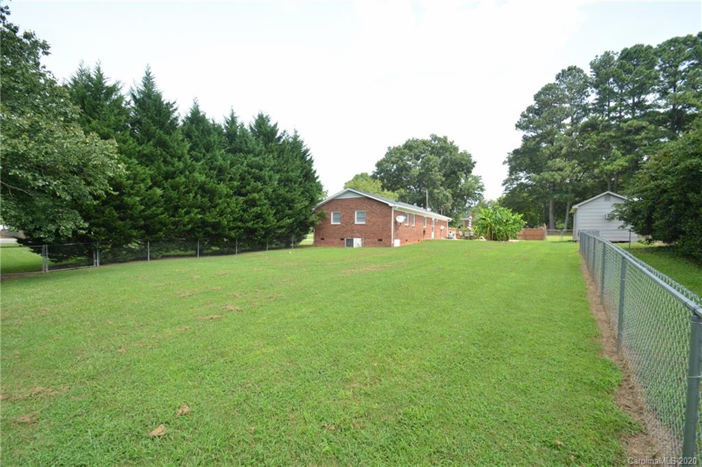 323 Pinkney Road Dallas, NC 28034 - Photo 34 of 36 Gallery Image 34