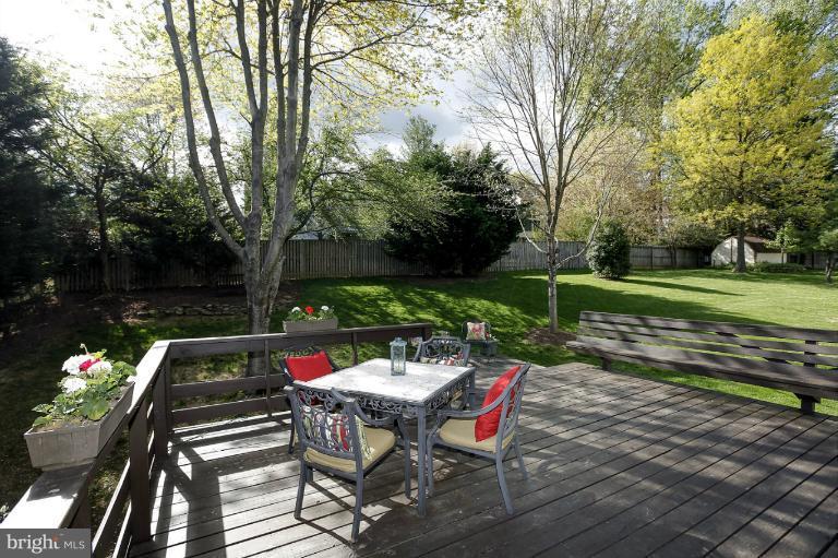 13404 Briar Path Lane Silver Spring, MD 20906 - Photo 15 of 30 Deck