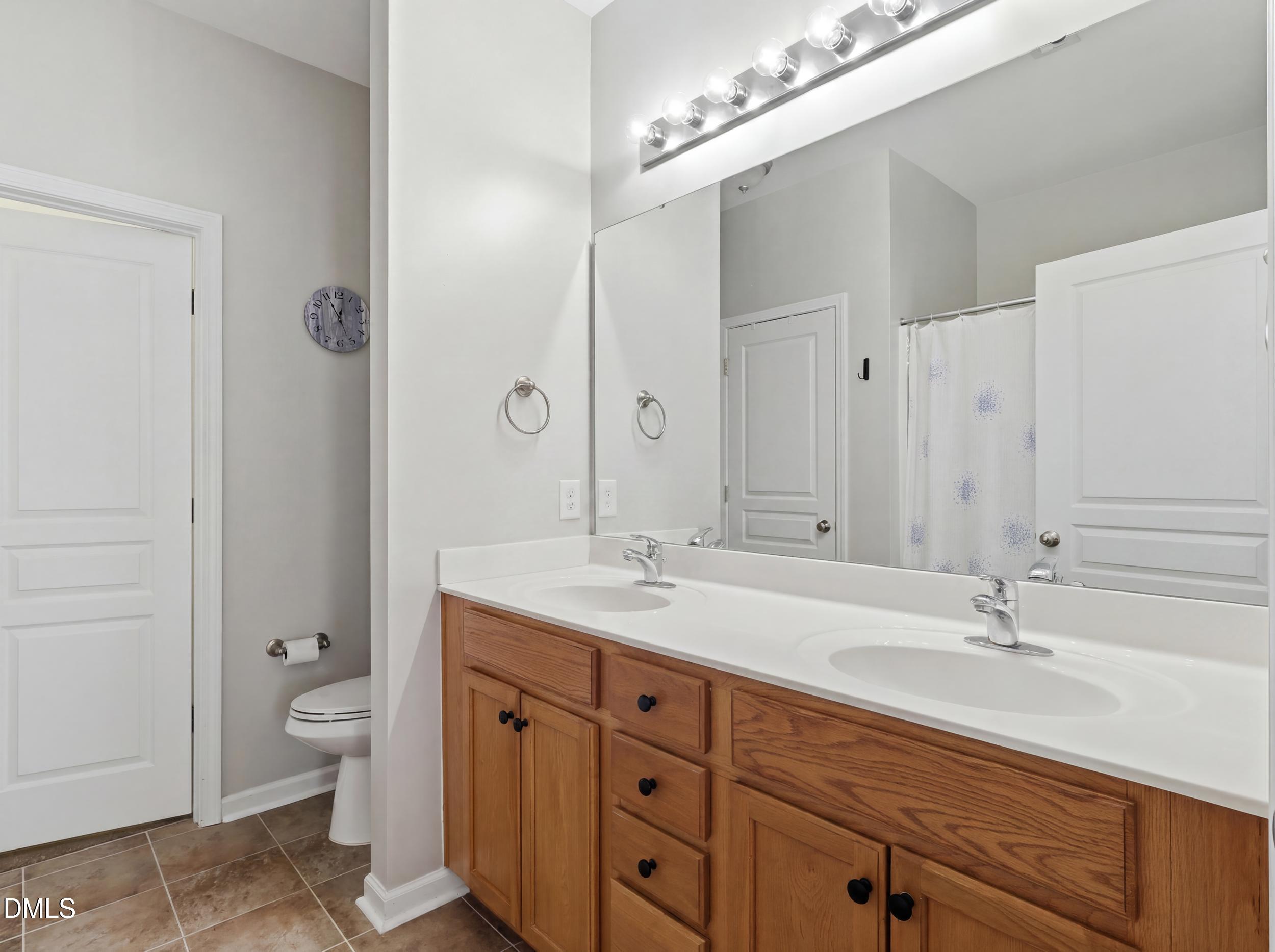 2505 Asher View Court Raleigh, NC 27606 - Photo 17 of 34