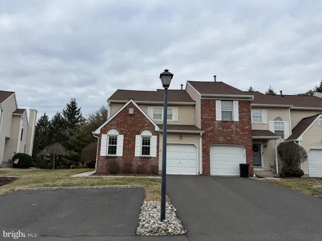 $329,000 | 21 Pioneer Court, Ewing, NJ 08628