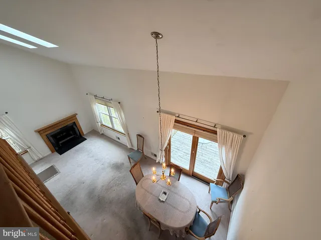 $329,000 | 21 Pioneer Court, Ewing, NJ 08628