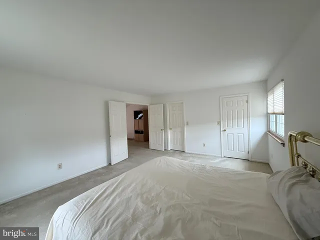 $329,000 | 21 Pioneer Court, Ewing, NJ 08628