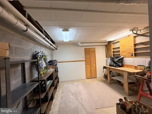 $329,000 | 21 Pioneer Court, Ewing, NJ 08628