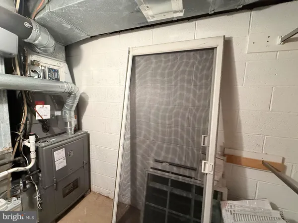 $329,000 | 21 Pioneer Court, Ewing, NJ 08628