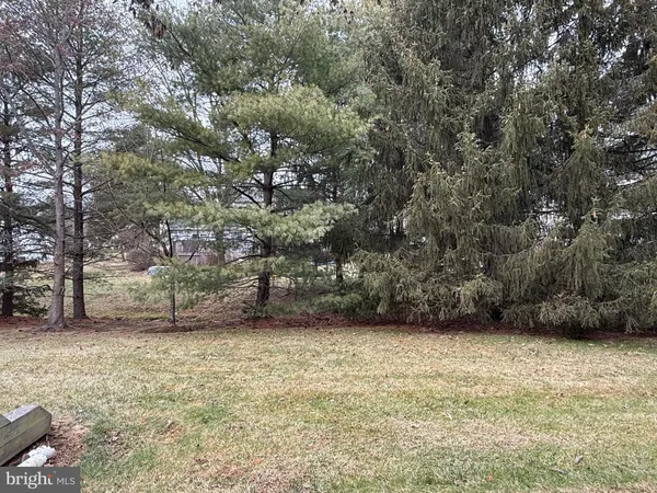 $329,000 | 21 Pioneer Court, Ewing, NJ 08628