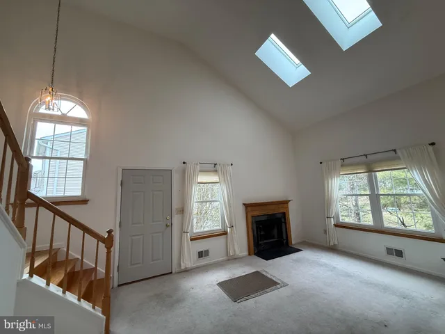 $329,000 | 21 Pioneer Court, Ewing, NJ 08628