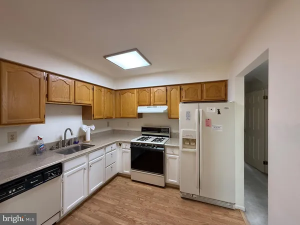 $329,000 | 21 Pioneer Court, Ewing, NJ 08628