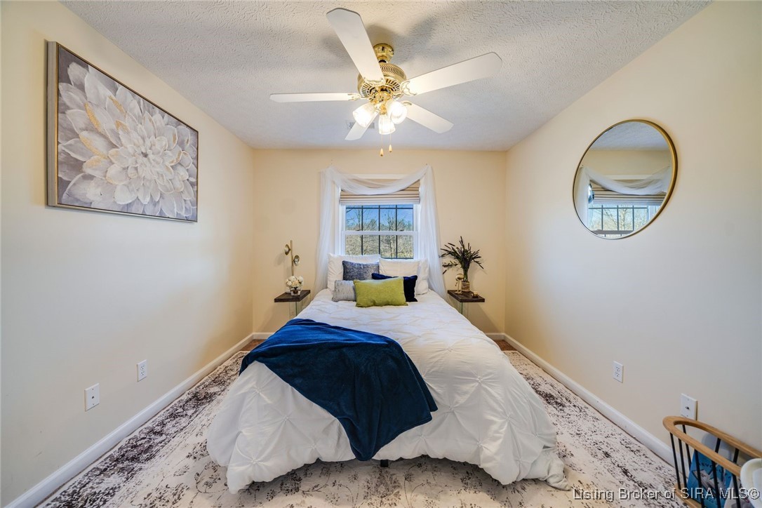 577 South Robbs Lane Pekin, IN 47165 - Photo 15 of 29